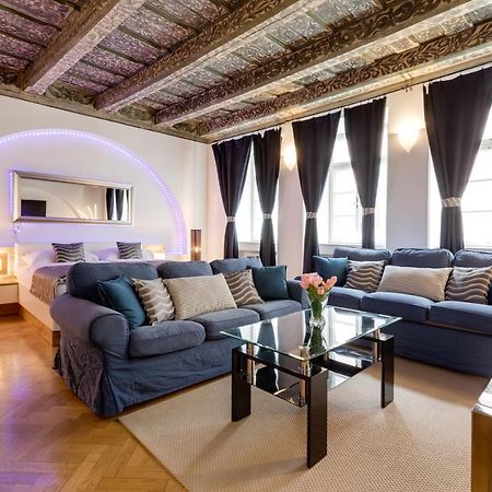 Charles Bridge Royal Apartment - Castle District Prague Extérieur photo