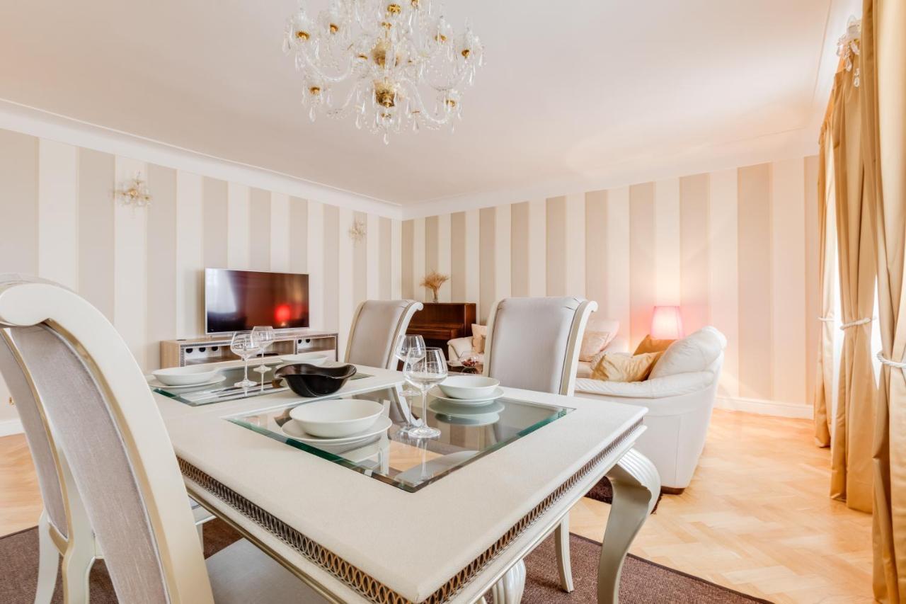 Charles Bridge Royal Apartment - Castle District Prague Extérieur photo