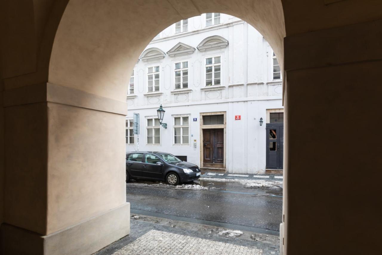 Charles Bridge Royal Apartment - Castle District Prague Extérieur photo