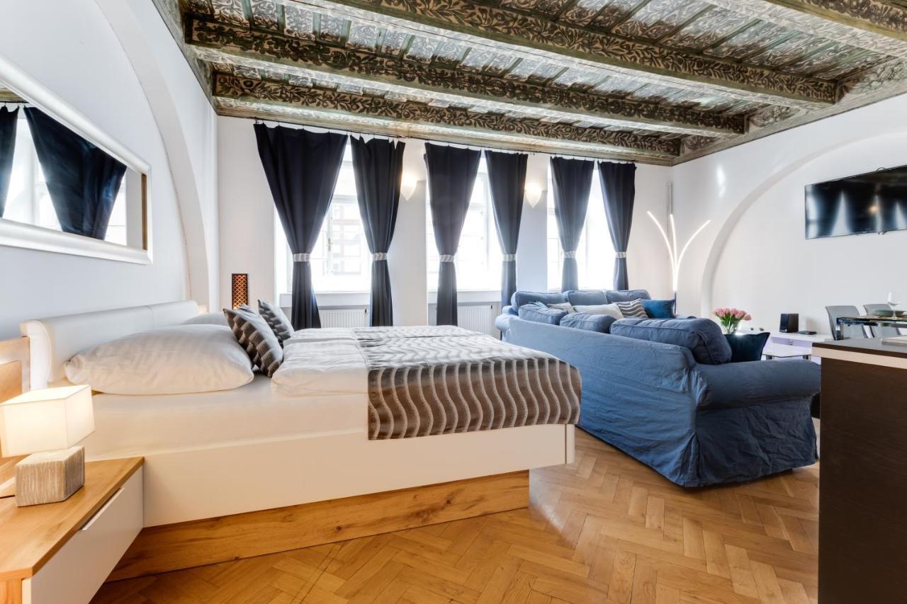 Charles Bridge Royal Apartment - Castle District Prague Extérieur photo
