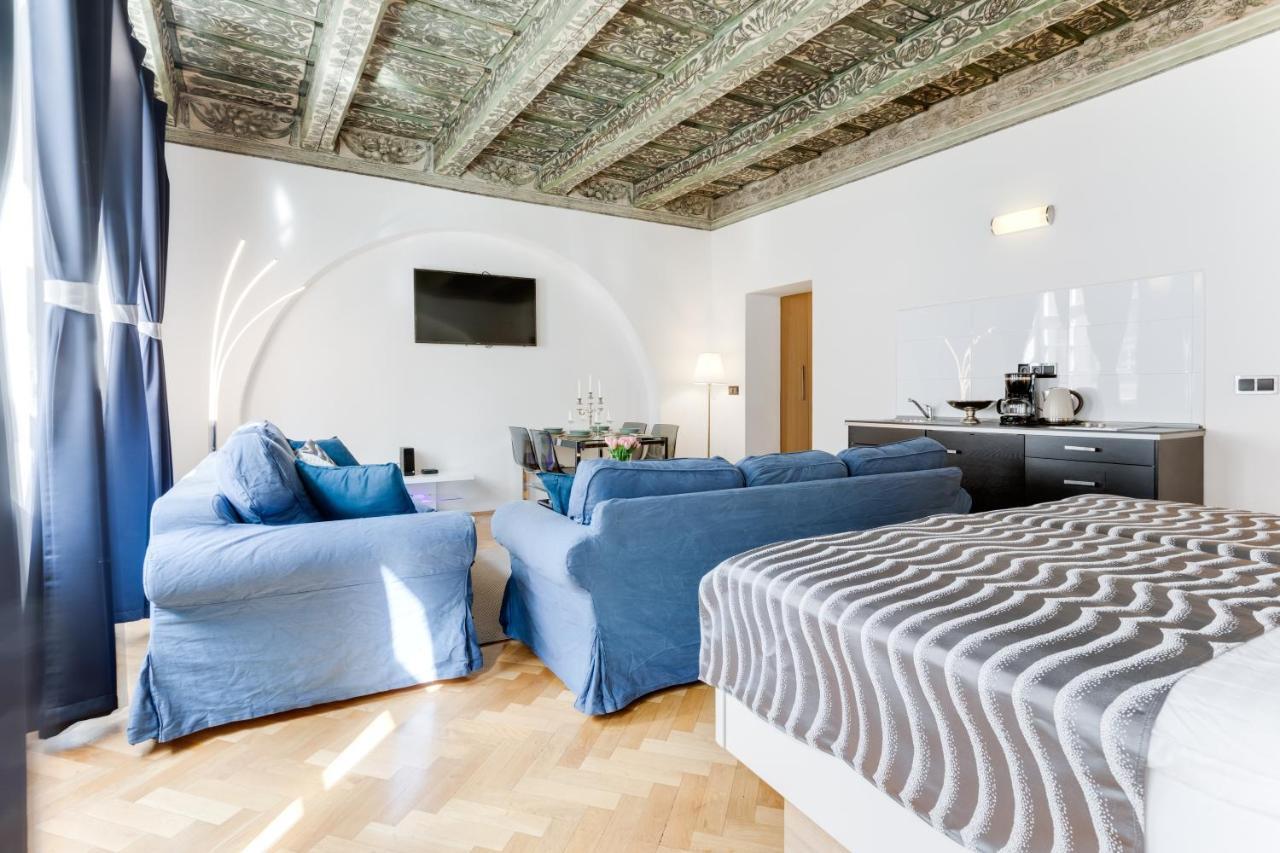 Charles Bridge Royal Apartment - Castle District Prague Extérieur photo